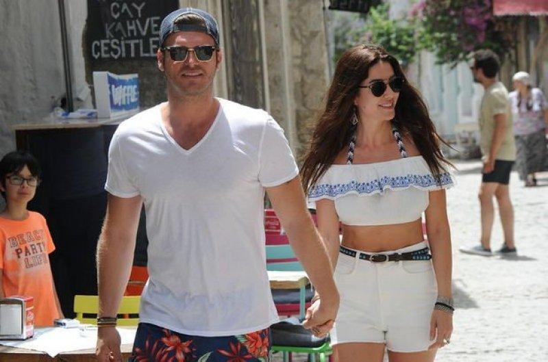 Kıvanç Tatlıtuğ ve Başak Dizer yeni evlerine taşındı