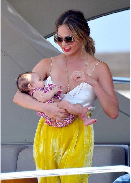 Kendall Jenner hepsini ezdi geçti