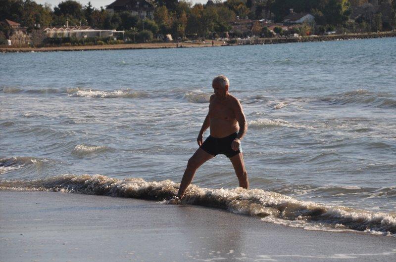 Antalya'da kasımda deniz keyfi