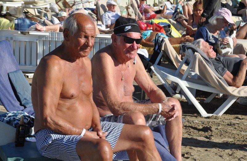 Antalya'da kasımda deniz keyfi