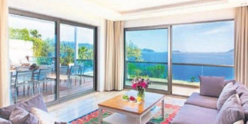 Kıvanç Tatlıtuğ ve Başak Dizer yeni evlerine taşındı