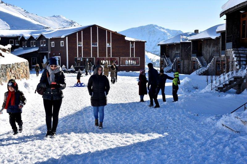 Zigana Dağı'nda hafta sonu yoğunluğu