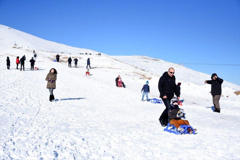 Zigana Dağı'nda hafta sonu yoğunluğu