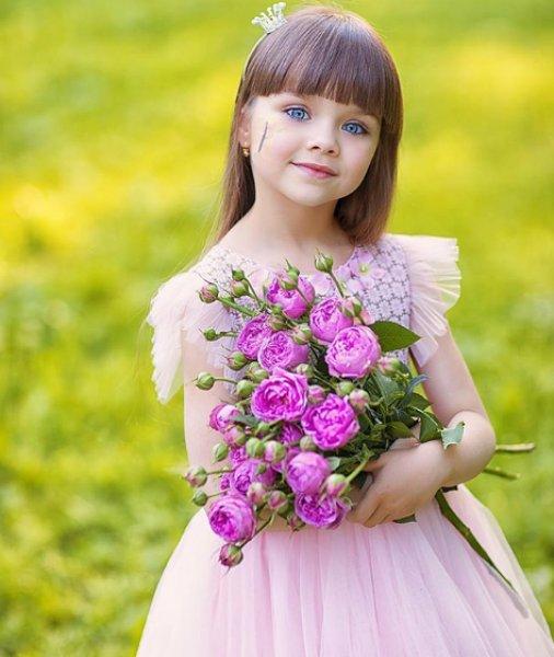 Dünyanın en güzel kız çocuğu: Anastasya Knyazeva