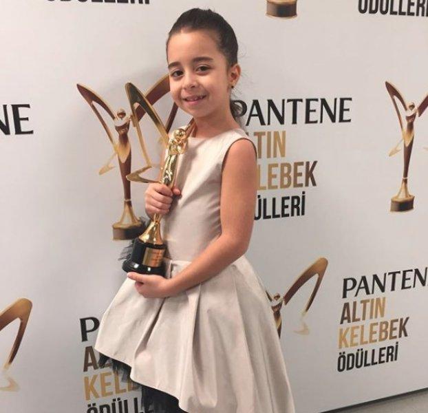 Altın Kelebek Ödül Töreni'nde şıklık yarışı 