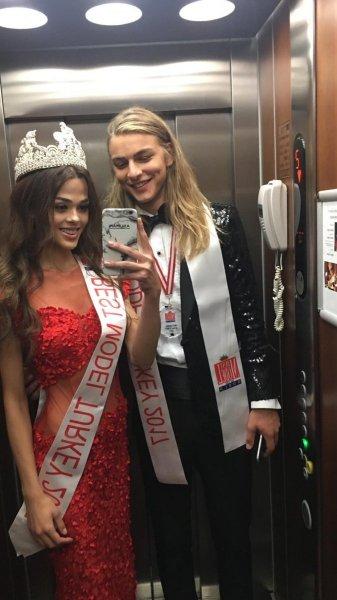 Best Model of The World birincisi Aslıhan Karalar 