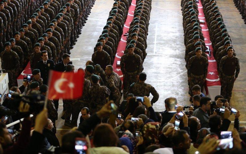 Balıkesir'de özel harekat polisleri yemin etti