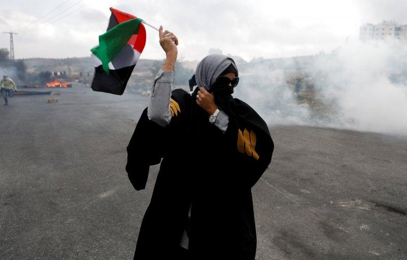 Ramallah’ta Türk bayraklı protestocu dikkat çekti