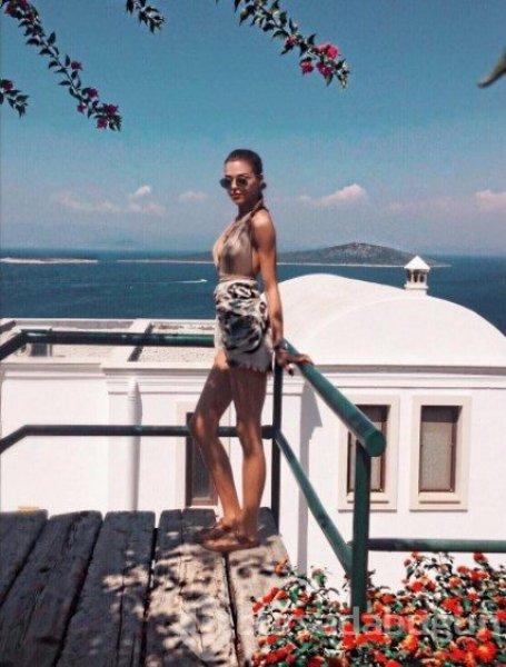 Best Model of The World birincisi Aslıhan Karalar 