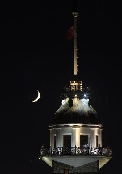 Ay ışığında İstanbul