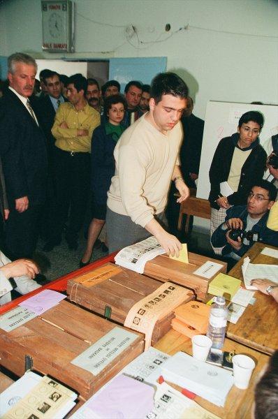 Mesut Yılmaz'ın oğlu Yavuz Yılmaz hayatını kaybetti