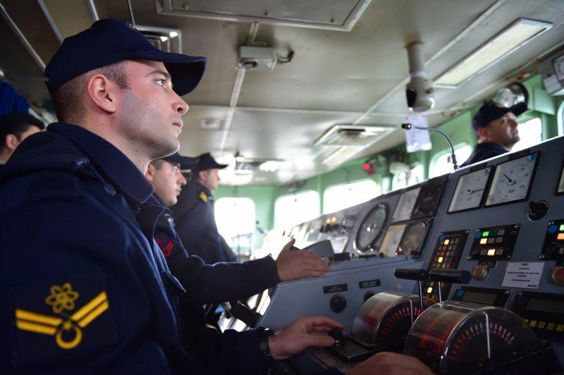 Yüzen ordu, 'TCG Yıldırım'