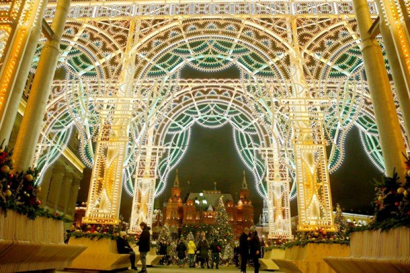 Moskova sokakları ışıl ışıl