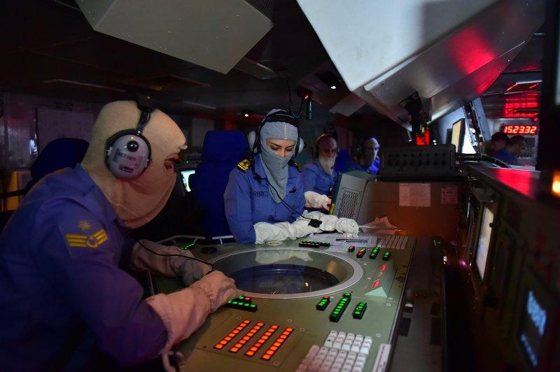 Yüzen ordu, 'TCG Yıldırım'