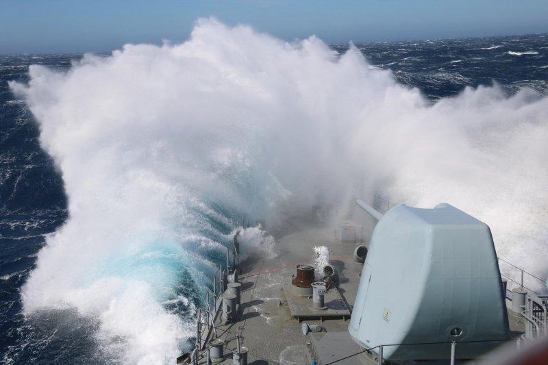 Yüzen ordu, 'TCG Yıldırım'