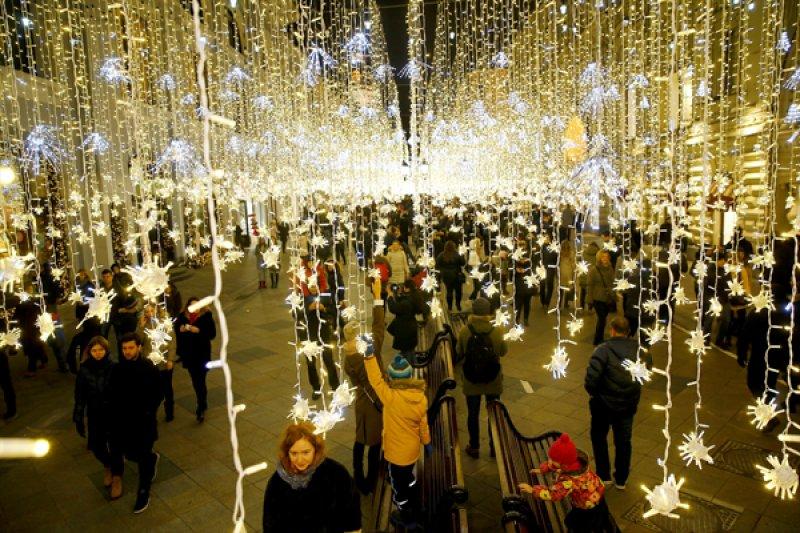 Moskova sokakları ışıl ışıl