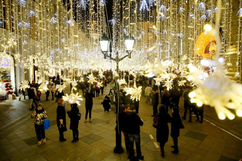 Moskova sokakları ışıl ışıl