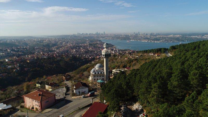 İstanbul manzarasını tepeden gören Beykoz Karlıtepe Merkez Camii