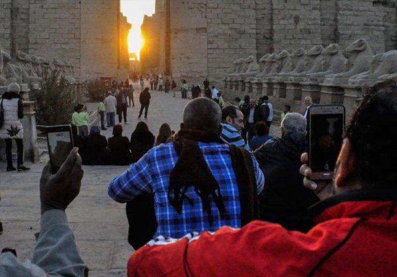 Karnak Tapınağı'na 'kış güneşi' vurdu