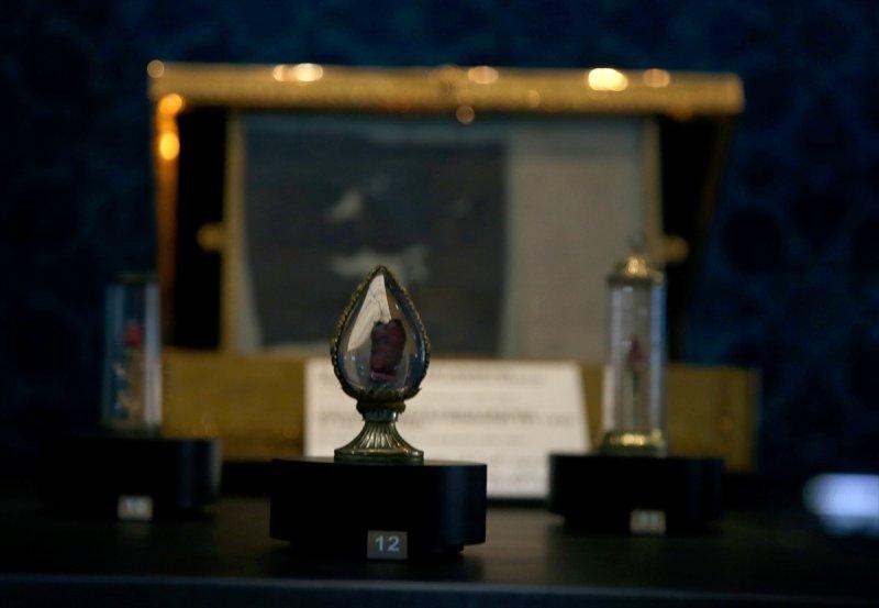 Topkapı Sarayı'nda sergilenen kutsal emanetler