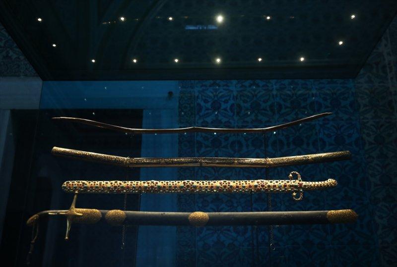 Topkapı Sarayı'nda sergilenen kutsal emanetler