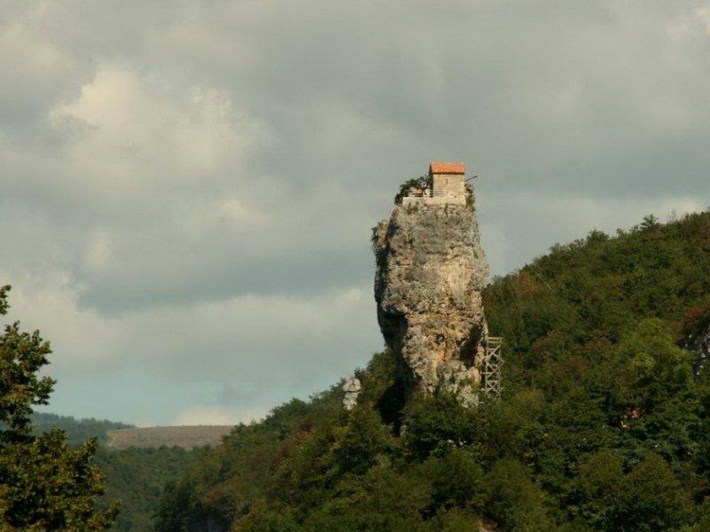 Dünyanın ne ilginç yeri: Katskhi Dikiti