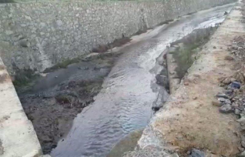 Tuzla'da kaçak kimyasal madde dökülen alan görüntülendi