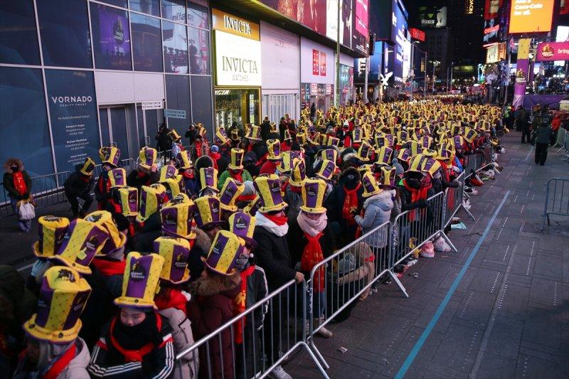 New Yorklular yeni yıla girdi