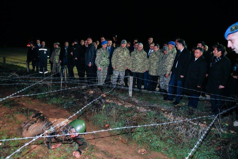 Başbakan Yıldırım komandoların eğitimini izledi