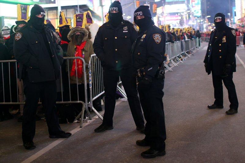 New Yorklular yeni yıla girdi