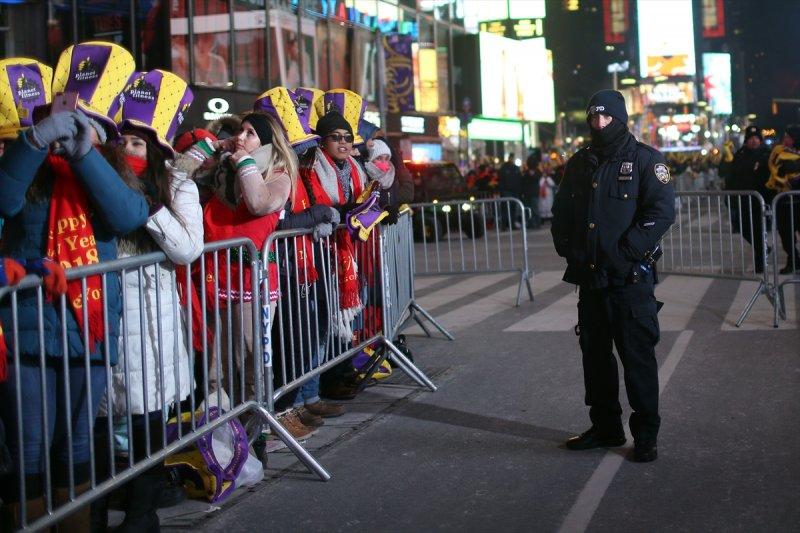 New Yorklular yeni yıla girdi