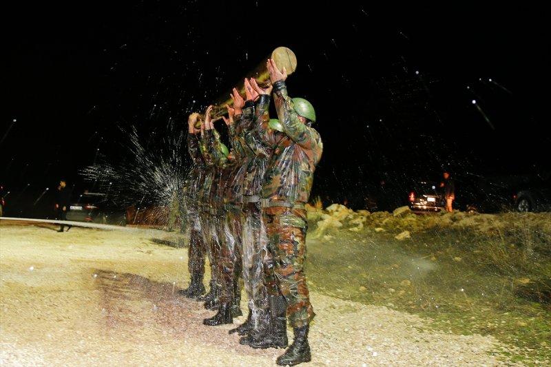 Başbakan Yıldırım komandoların eğitimini izledi