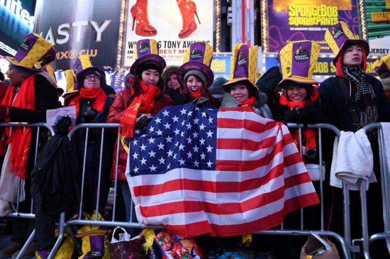 New Yorklular yeni yıla girdi