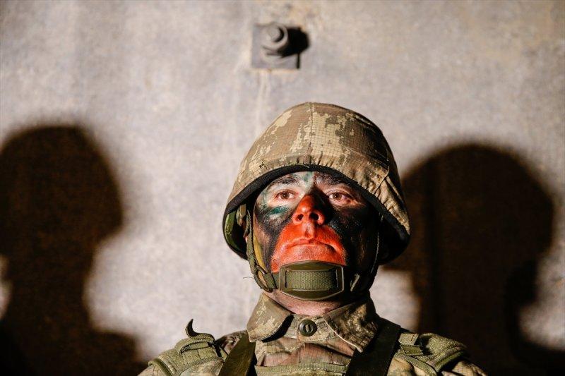 Başbakan Yıldırım komandoların eğitimini izledi