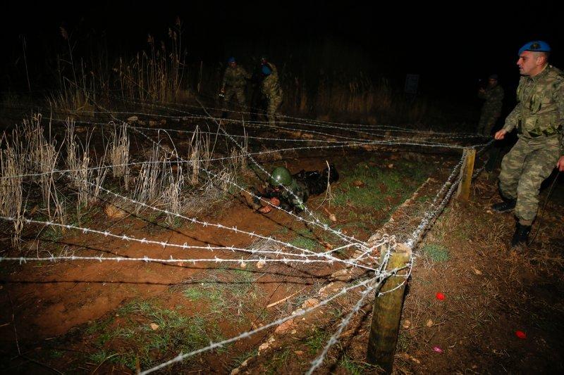 Başbakan Yıldırım komandoların eğitimini izledi