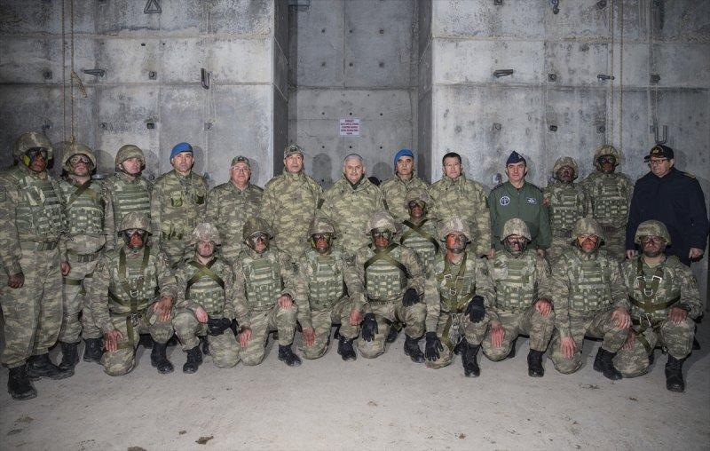 Başbakan Yıldırım komandoların eğitimini izledi