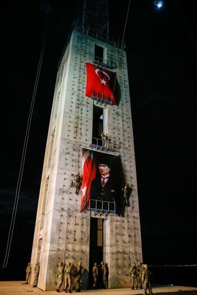 Başbakan Yıldırım komandoların eğitimini izledi