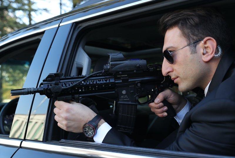 İlk yerli tüfek MPT-55 Başbakanlık korumalarında