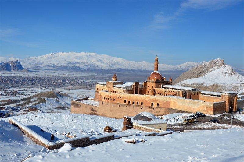 İshak Paşa Sarayı'ndan kartpostallık görüntüler