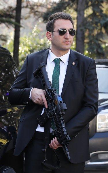 İlk yerli tüfek MPT-55 Başbakanlık korumalarında