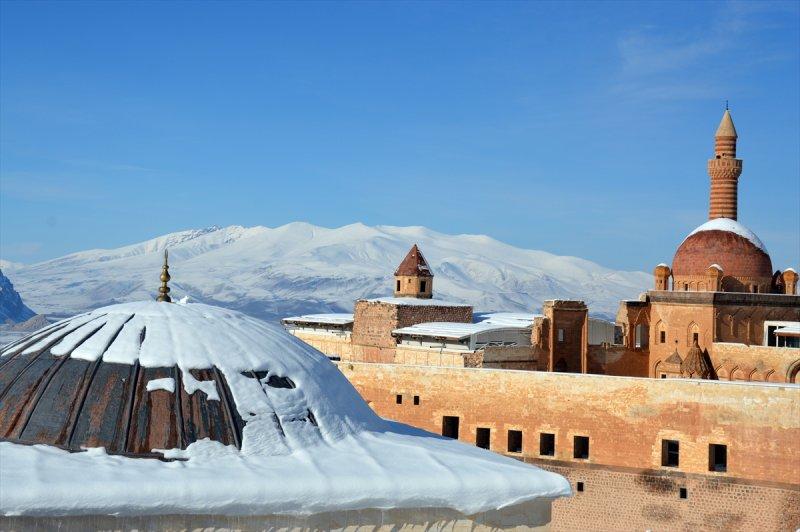İshak Paşa Sarayı'ndan kartpostallık görüntüler
