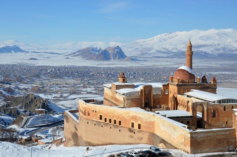 İshak Paşa Sarayı'ndan kartpostallık görüntüler