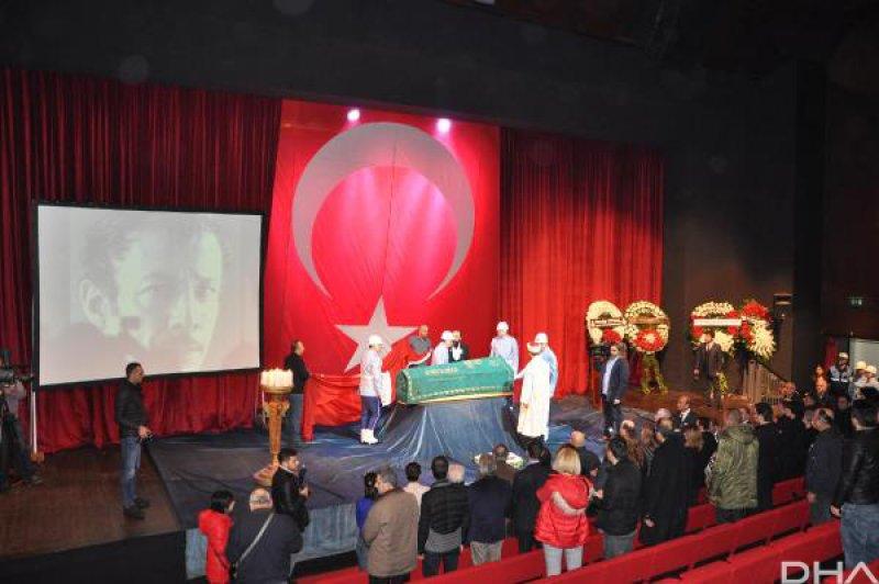 Münir Özkul son yolculuğuna uğurlandı
