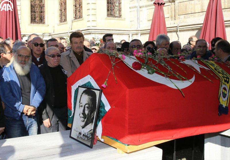 Münir Özkul son yolculuğuna uğurlandı