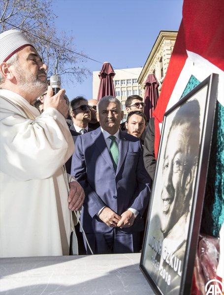 Münir Özkul son yolculuğuna uğurlandı