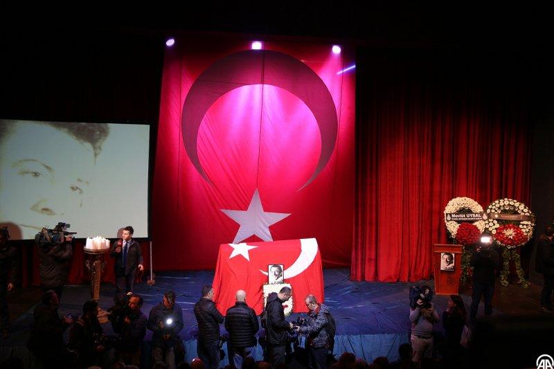 Münir Özkul son yolculuğuna uğurlandı