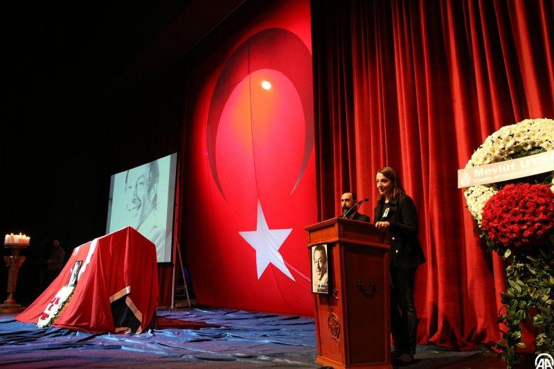 Münir Özkul son yolculuğuna uğurlandı