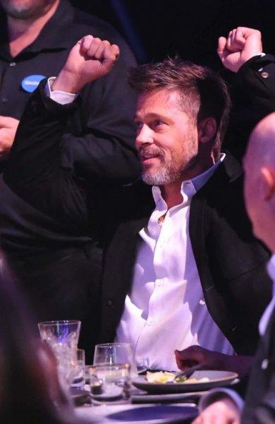 Brad Pitt Game of Thrones'un yıldızıyla diziyi izlemek istedi