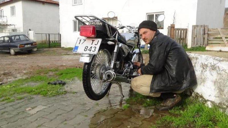 Çanakkale'deki köyün her tarafından yeraltı suyu çıkıyor