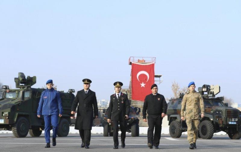 Jandarma yeni üniformasıyla görev başında - Resim 4